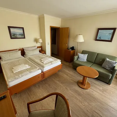 Garni Seeschloesschen فندق كوبلينزي