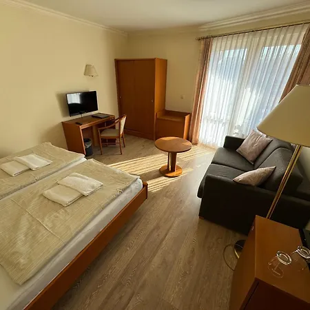 فندق Garni Seeschloesschen