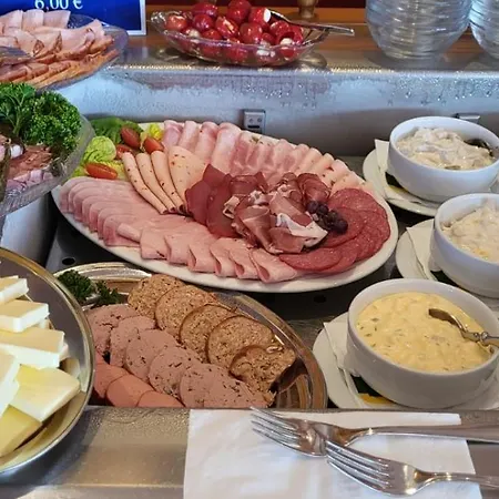 Garni Seeschloesschen فندق كوبلينزي