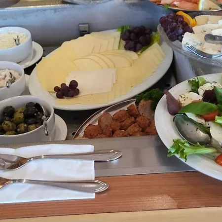 Garni Seeschlösschen Hotel 3*
