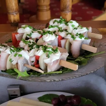 فندق Garni Seeschloesschen 3*