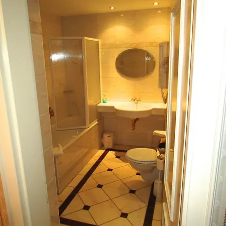 Garni Seeschloesschen 3* كوبلينزي