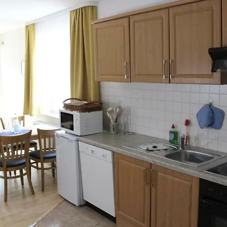 Garni Seeschloesschen فندق كوبلينزي